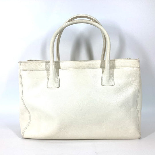 CHANEL Tote Bag Caviar skin White type Executive Tote Women Used Authentic