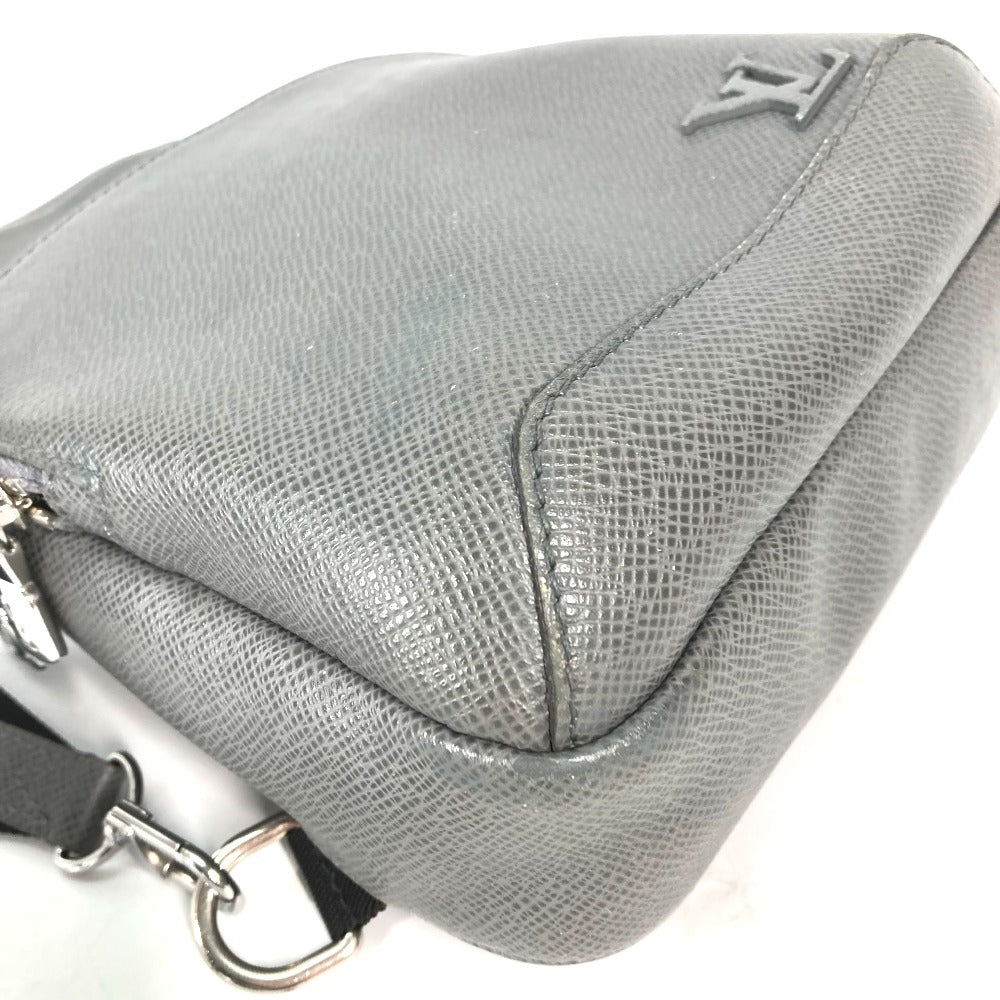 LOUIS VUITTON Sling bag M30951 Taiga Leather gray Taiga Avenue Sling Bag mens Used Authentic