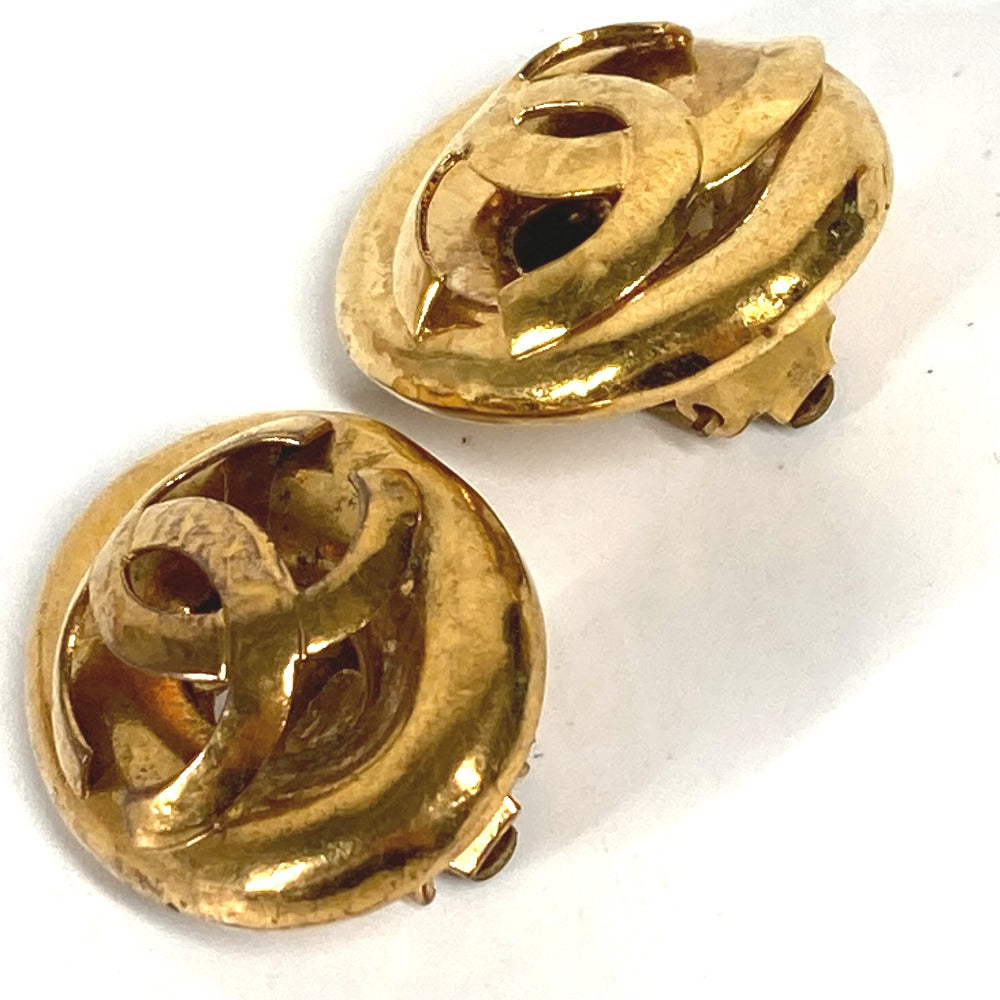 CHANEL Earring metal gold vintage CC COCO Mark Women Used Authentic
