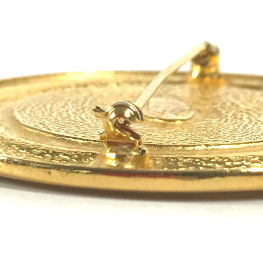 CHANEL Brooch metal gold Vintage round logo Women Secondhand Authentic