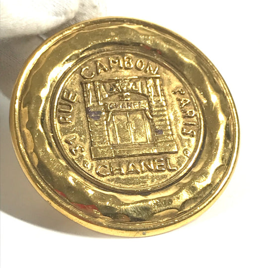 CHANEL Brooch metal gold Vintage round logo Women Secondhand Authentic