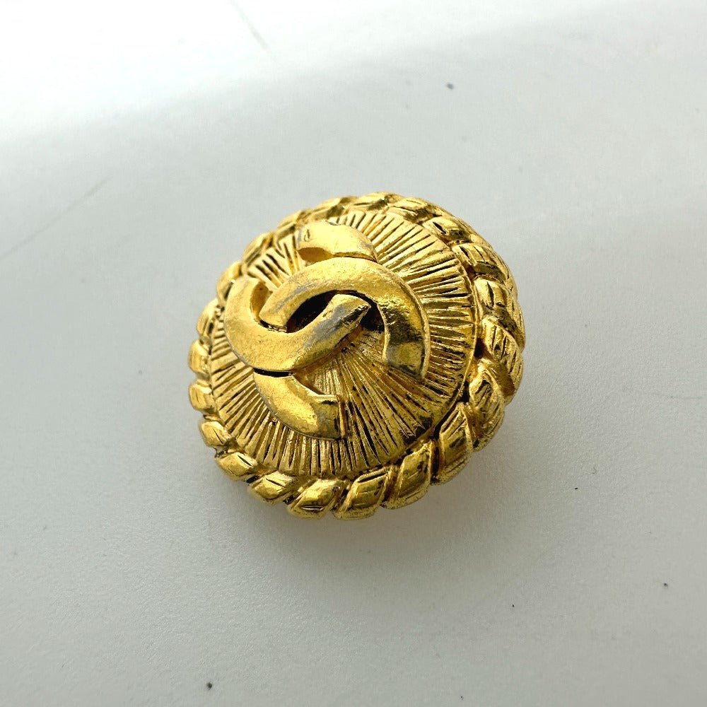 CHANEL Earring Gold Plated gold 95P logo CC COCO Mark Round Women Used Authentic