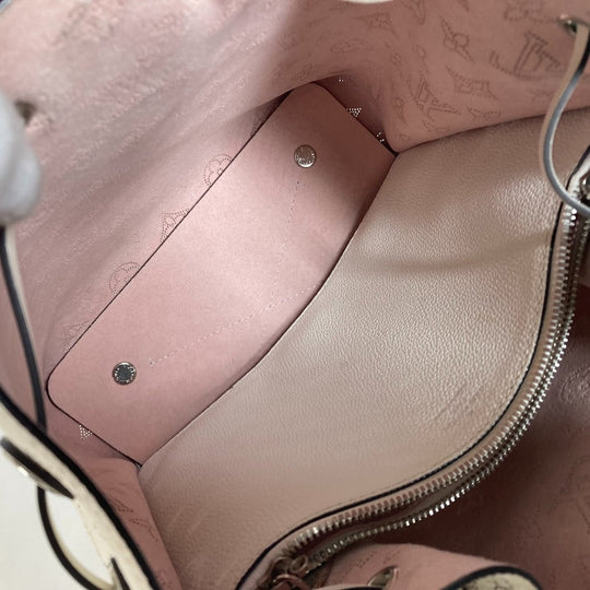 LOUIS VUITTON Shoulder Bag M58483 monogram mahina leather white Monogram Mahina Mulia Women Used Authentic