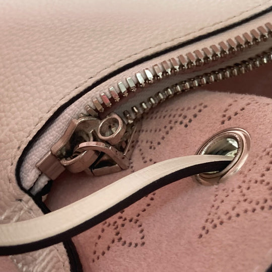 LOUIS VUITTON Shoulder Bag M58483 monogram mahina leather white Monogram Mahina Mulia Women Used Authentic