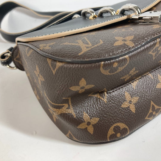 LOUIS VUITTON Shoulder Bag M44115  Monogram canvas Brown Monogram Chain It PM Women Used Authentic