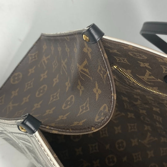 LOUIS VUITTON Shoulder Bag M59264 Calf leather white Nicolas Ghesquire Fornasetti On the Go MM Women Used Authentic
