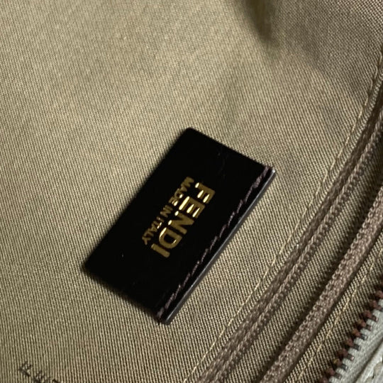 FENDI Shoulder Bag 8BH185 Leather / canvas white Bag Shoulder Bag Tote Bag Zucca logo metal plate Women Used Authentic
