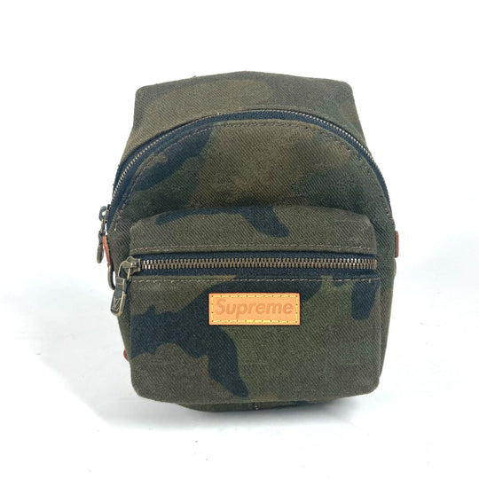 LOUIS VUITTON key ring M44201 canvas green Supreme collaboration Apollo Backpack Nano unisex(Unisex) Used Authentic
