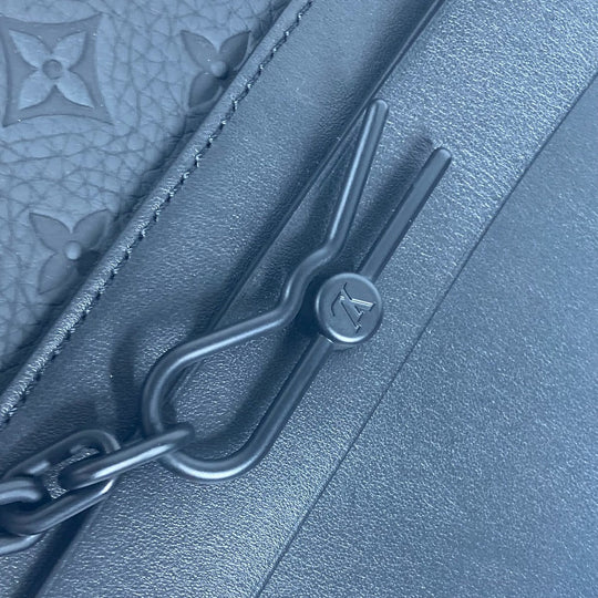 LOUIS VUITTON Clutch bag M80140 Taurillon Clemence Leather black Taurillon Clemence Monogram pochette steamer unisex(Unisex) Used Authentic