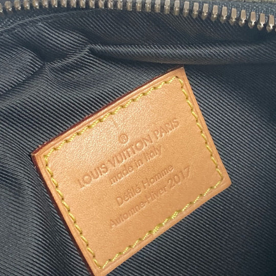 LOUIS VUITTON Sling bag M44202 canvas khaki Monogram camouflage Supreme Bumback PM unisex(Unisex) Used Authentic