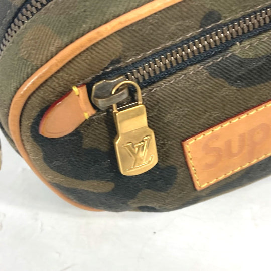 LOUIS VUITTON Sling bag M44202 canvas khaki Monogram camouflage Supreme Bumback PM unisex(Unisex) Used Authentic