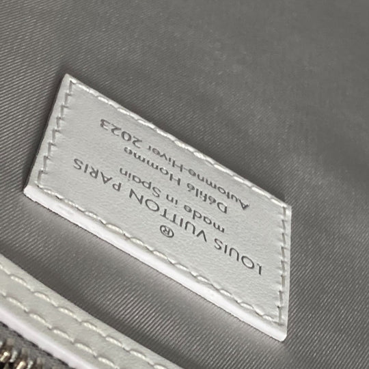 LOUIS VUITTON Shoulder Bag M23151 Monogram canvas Silver Monogram Freezer/Sac Plat