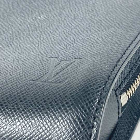 LOUIS VUITTON business bag M30182 Taiga Leather black Taiga Baikal mens Used Authentic