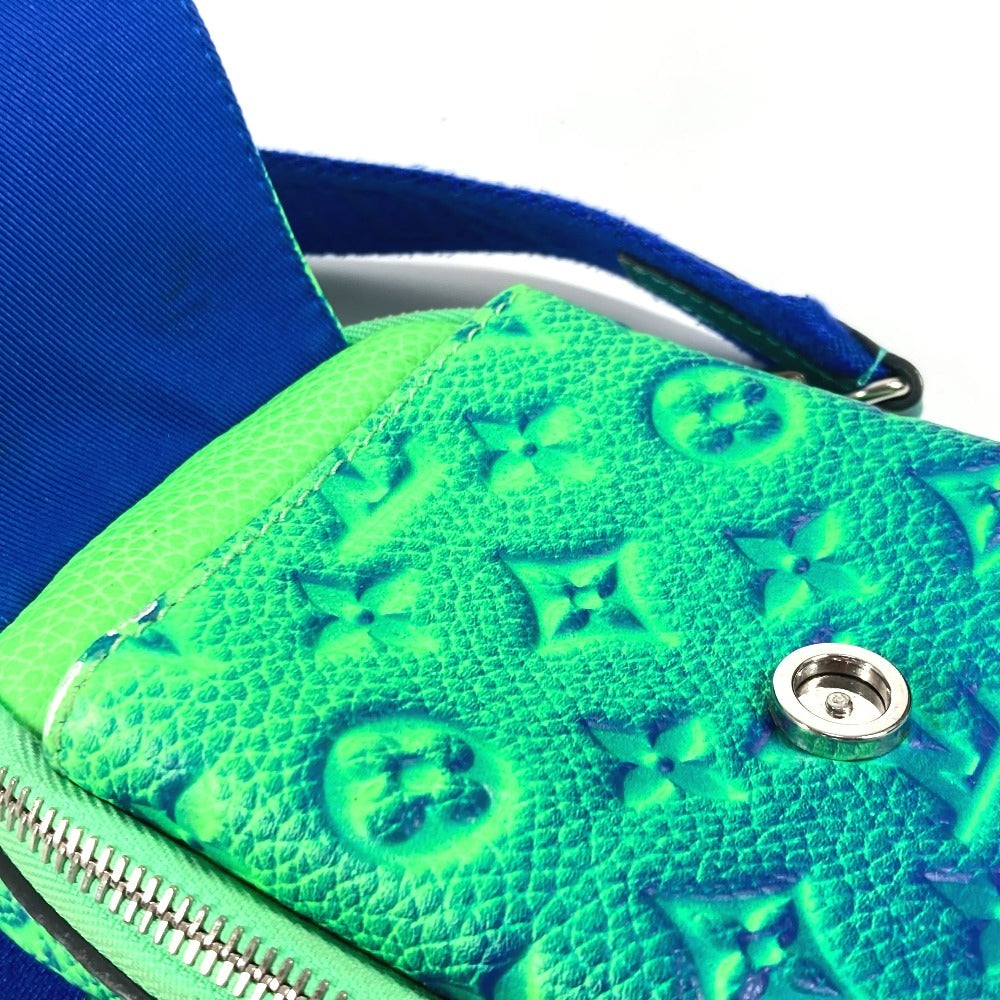 LOUIS VUITTON Shoulder Bag M81223 Taurillon Clemence Leather green Taurillon Clemence Illusion Double phone pouch unisex(Unisex) Used Authentic