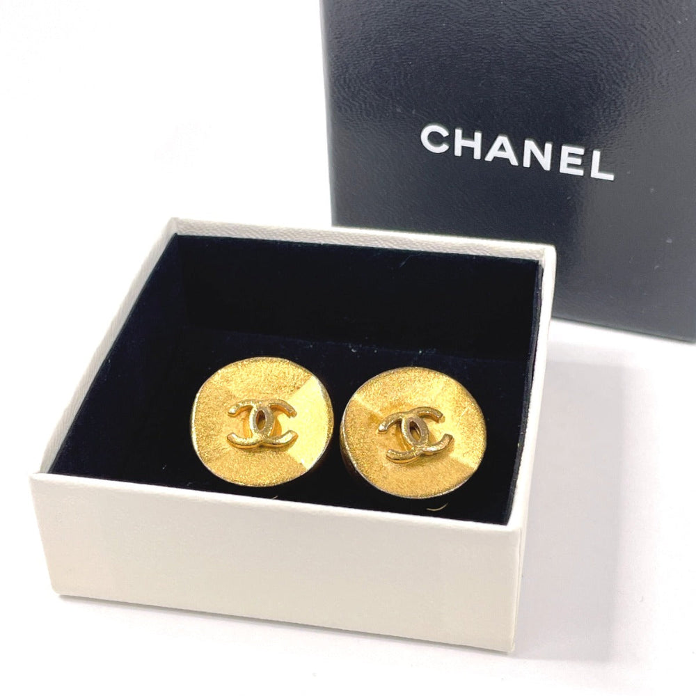 CHANEL Earring metal gold vintage COCO Mark