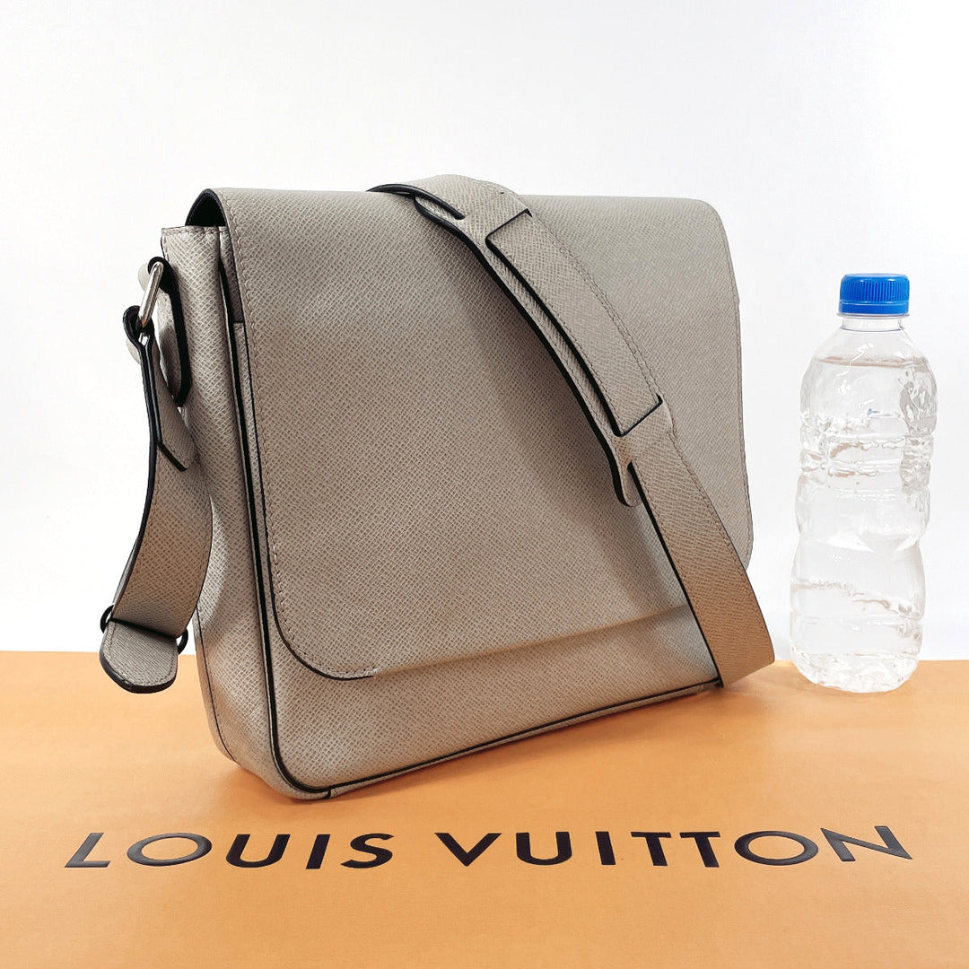 LOUIS VUITTON Shoulder Bag M32733 Taiga Leather off white Roman PM