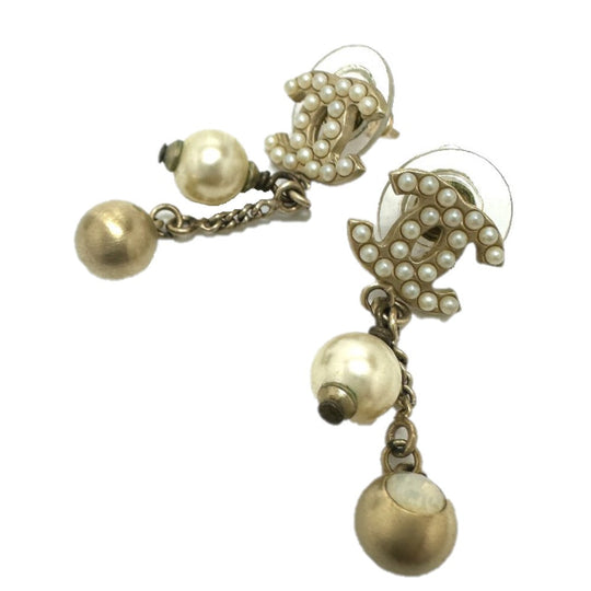 CHANEL Pierce Gold Plated gold COCO Mark Fake pearl Women Used Authentic