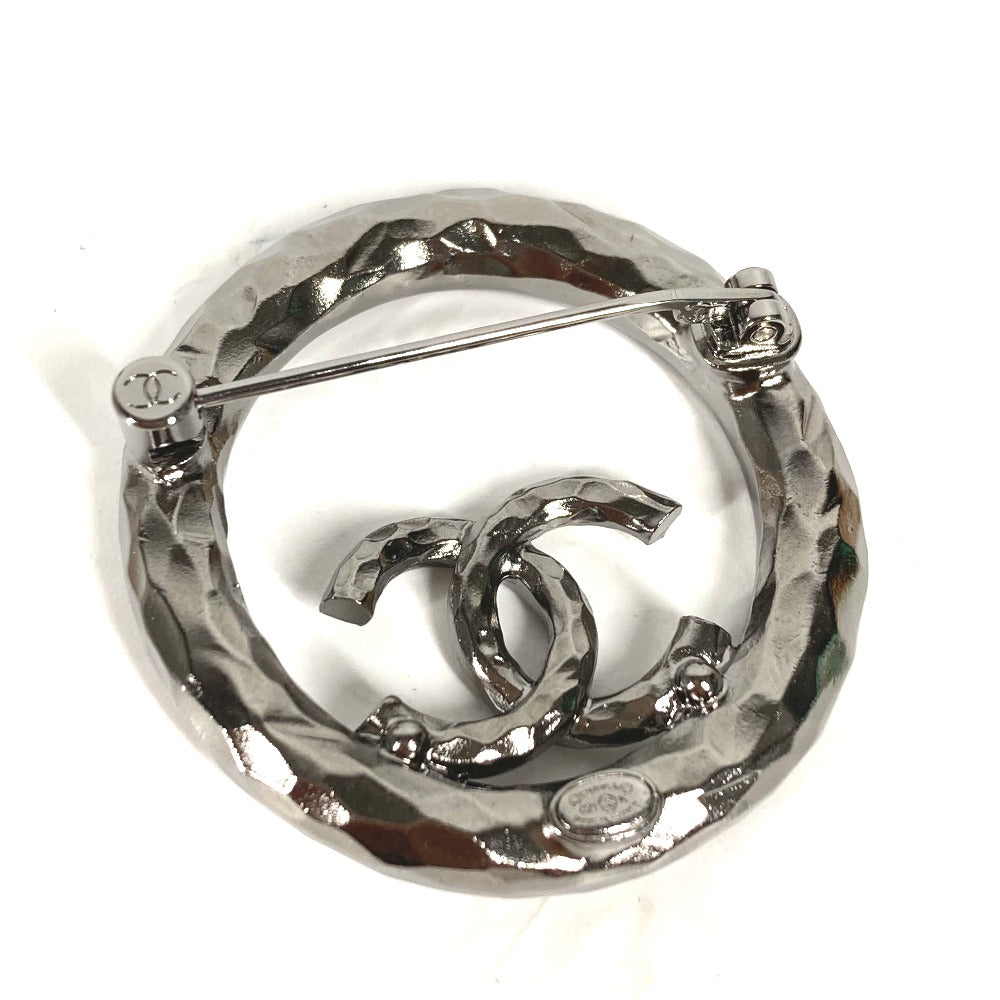 CHANEL Brooch metal Silver 21K CC COCO Mark Round Rhinestone Women Used Authentic