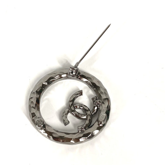 CHANEL Brooch metal Silver 21K CC COCO Mark Round Rhinestone Women Used Authentic