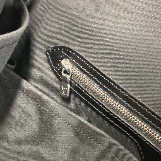 LOUIS VUITTON Shoulder Bag M30862 Taiga Leather, Nylon black Taiga Thai meal mens Used Authentic