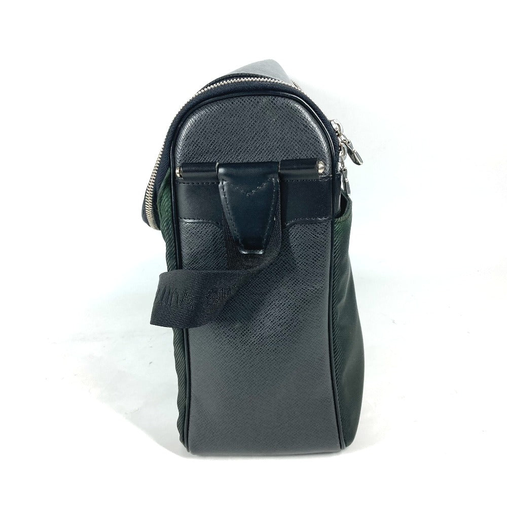 LOUIS VUITTON Shoulder Bag M30862 Taiga Leather, Nylon black Taiga Thai meal mens Used Authentic