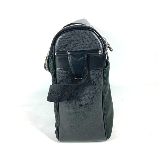 LOUIS VUITTON Shoulder Bag M30862 Taiga Leather, Nylon black Taiga Thai meal mens Used Authentic