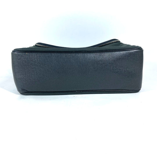 LOUIS VUITTON Shoulder Bag M30862 Taiga Leather, Nylon black Taiga Thai meal mens Used Authentic