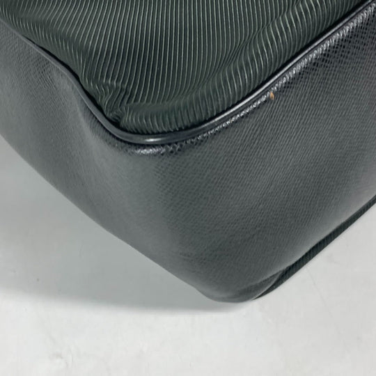 LOUIS VUITTON Shoulder Bag M30862 Taiga Leather, Nylon black Taiga Thai meal mens Used Authentic