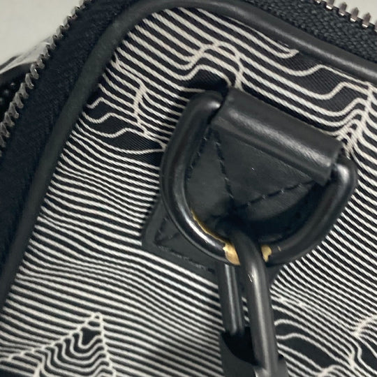 LOUIS VUITTON Shoulder Bag M55698 Leather / nylon black LV initials Expandable messenger unisex(Unisex) Used Authentic