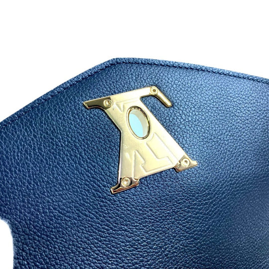 LOUIS VUITTON Shoulder Bag M22735 , Grained calf leather black Oxford