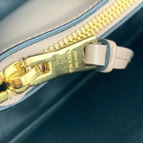 PRADA Shoulder Bag 1BA251 Safiano leather pink With logo Matinee Medium Women Used Authentic