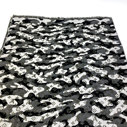LOUIS VUITTON Stall M71627 Wool, Silk Black x khaki Camouflage camouflage Etoile Monogram Gradient