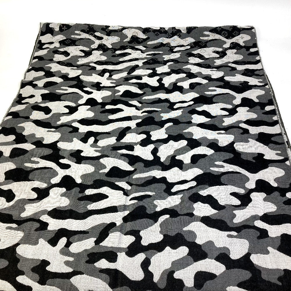LOUIS VUITTON Stall M71627 Wool, Silk Black x khaki Camouflage camouflage Etoile Monogram Gradient