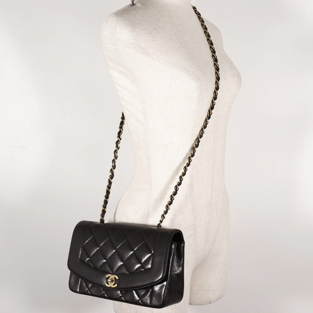 CHANEL Shoulder Bag A01164 lambskin black Matrasse ChainShoulder diana flap 22 Women Used Authentic