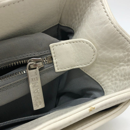 CHANEL Tote Bag A29293 leather white Executive Women Used Authentic