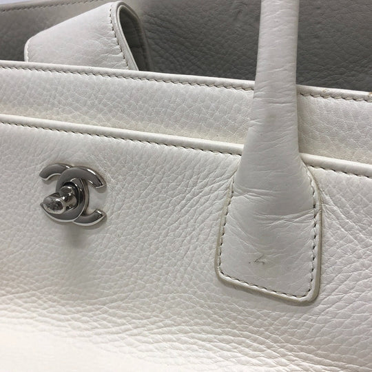 CHANEL Tote Bag A29293 leather white Executive Women Used Authentic