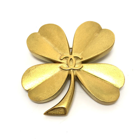 CHANEL Brooch metal gold 94A Clover Women Used Authentic