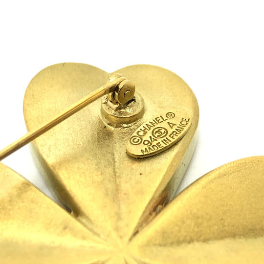 CHANEL Brooch metal gold 94A Clover Women Used Authentic