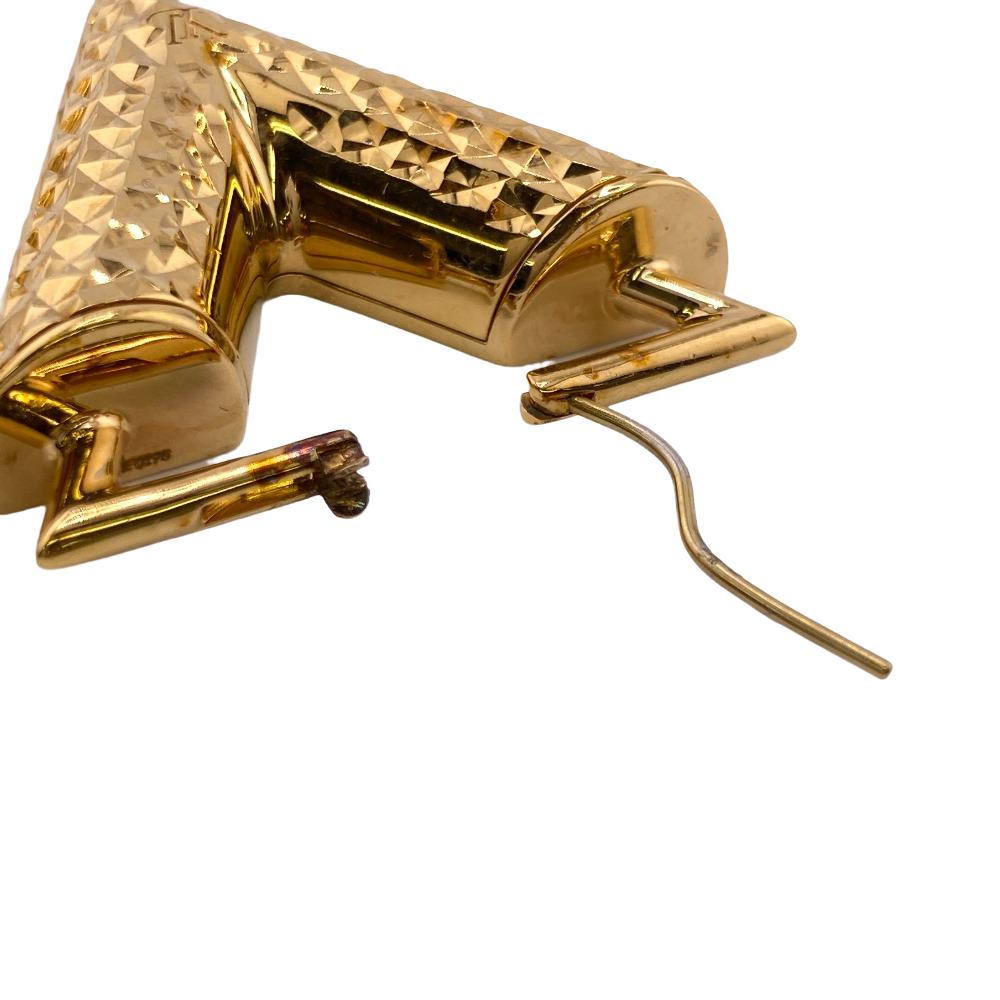 LOUIS VUITTON Pierce ‚l64270 Gold Plated gold Essential V Guilloche Book de Reille Women Used Authentic