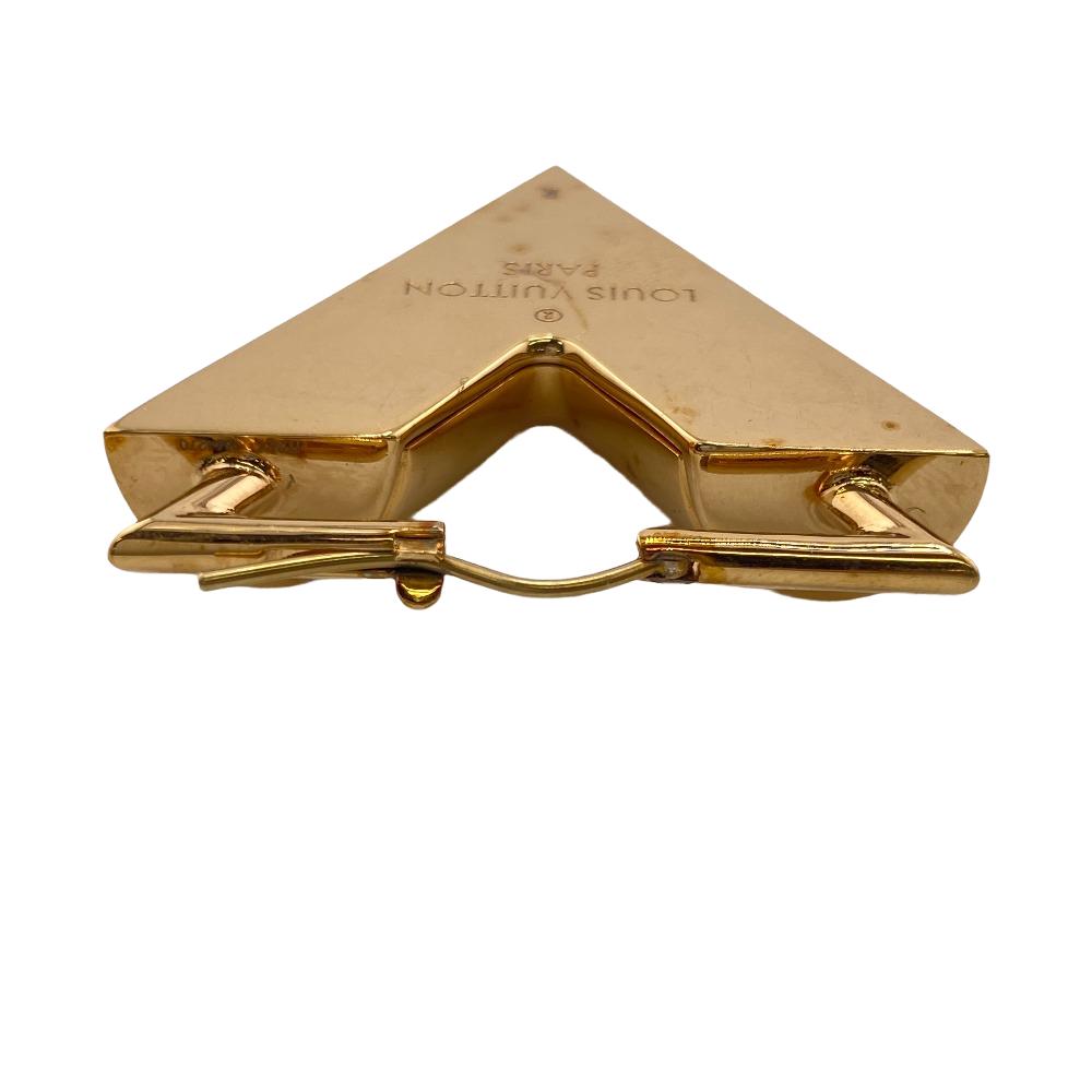 LOUIS VUITTON Pierce ‚l64270 Gold Plated gold Essential V Guilloche Book de Reille Women Used Authentic