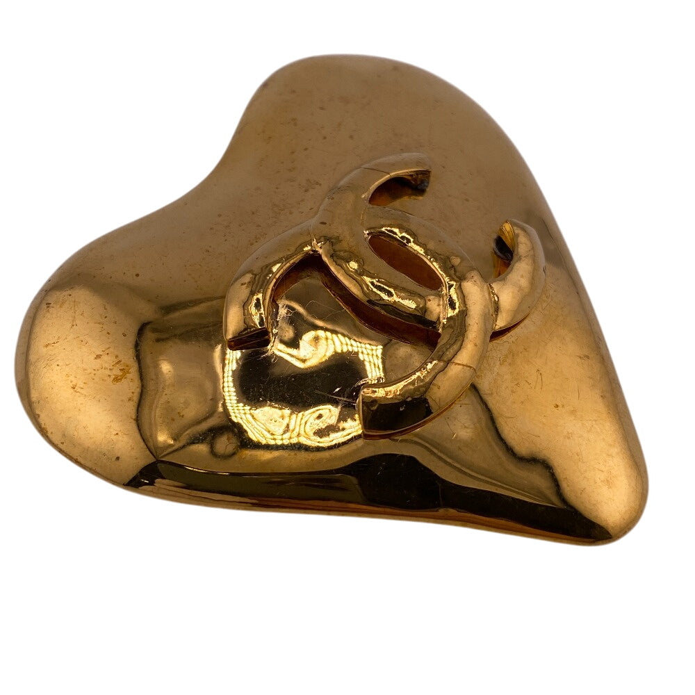 CHANEL Brooch Gold Plated gold 93P heart unisex(Unisex) Used Authentic