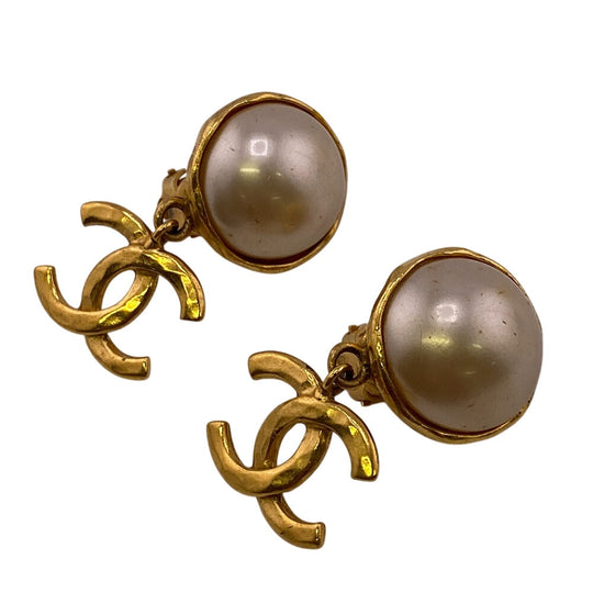 CHANEL Earring Gold Plated gold 95P Fake pearl COCO Mark Women Used Authentic