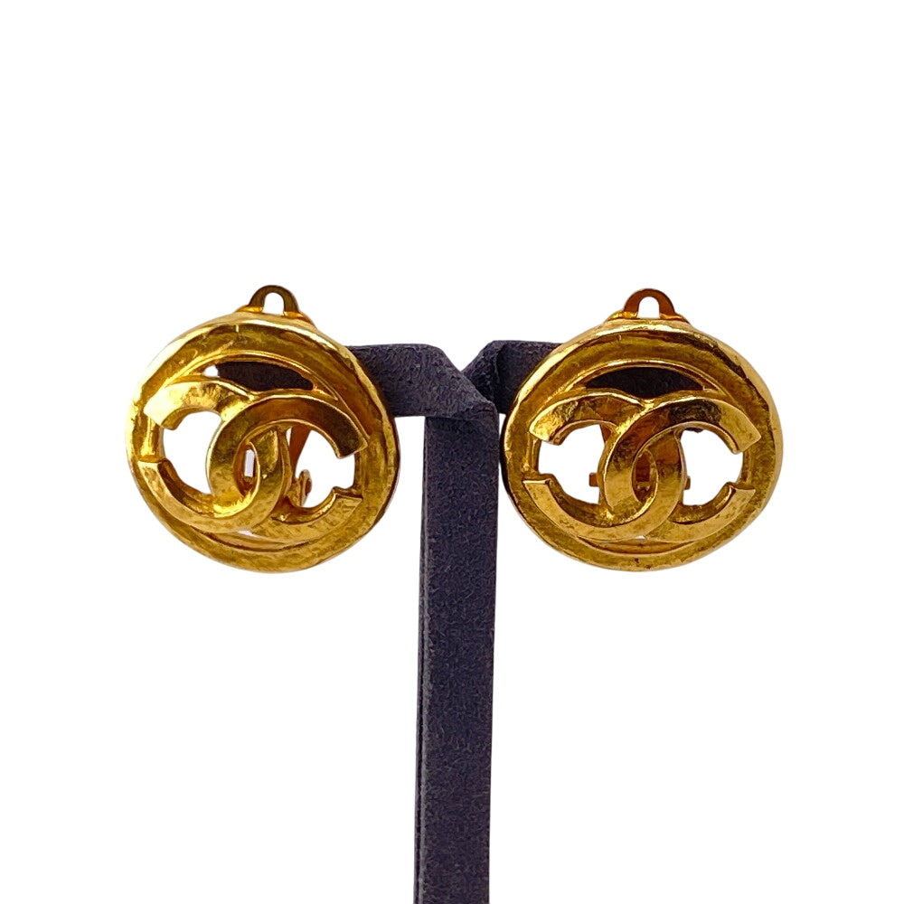 CHANEL Earring Gold Plated gold 94P COCO Mark Women Used Authentic