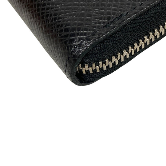 LOUIS VUITTON Coin case M32832 leather black Zip Around Taiga Zip around purse mens Used Authentic