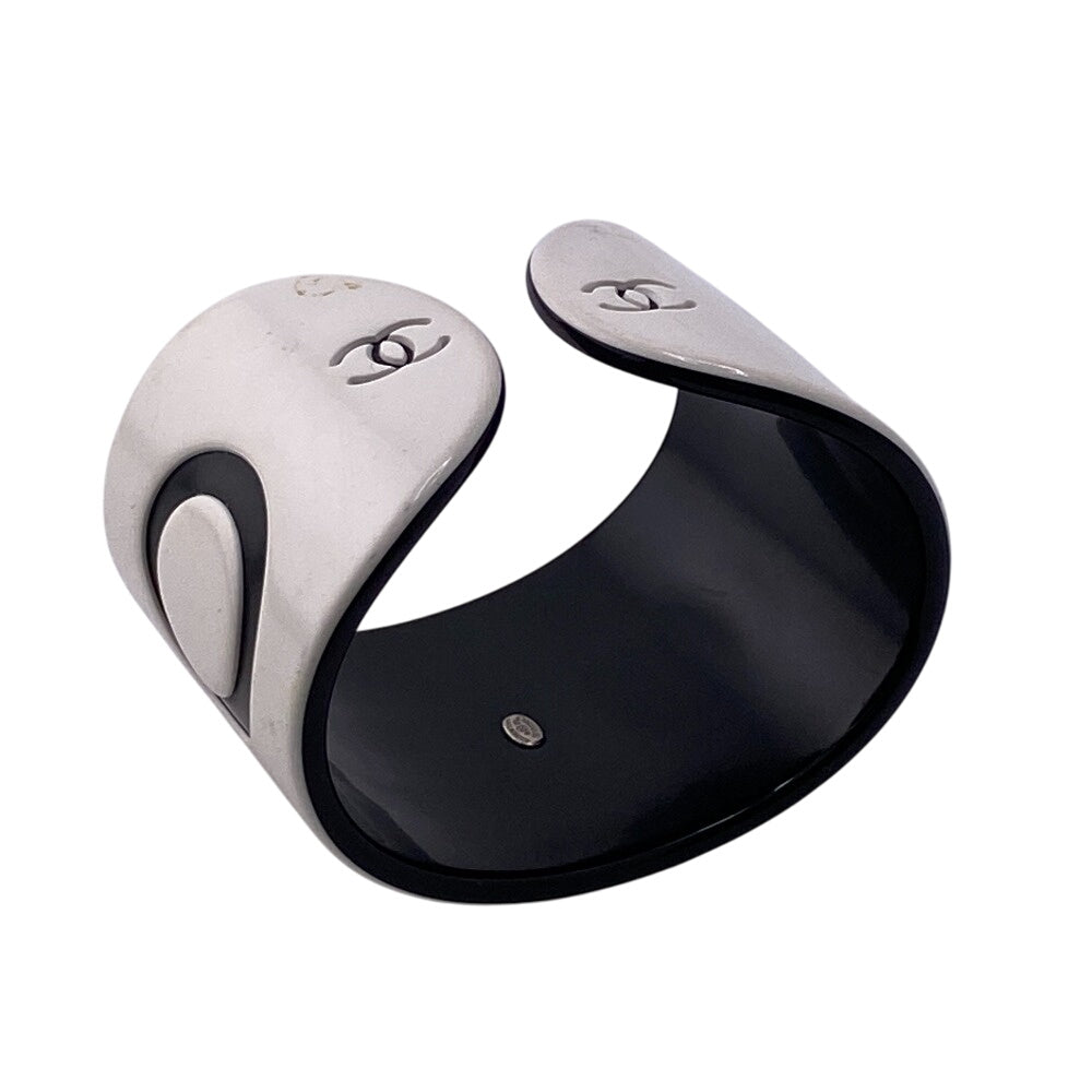 CHANEL Bangle plastic white COCO 02P Women Used Authentic