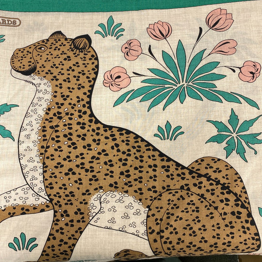 HERMES Stall Cashmere Pashmina , Silk Multi Carre Geant LES LEOPARDS Leopard Women Used Authentic