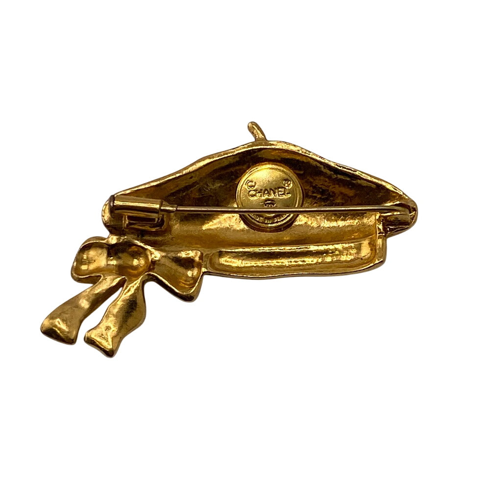 CHANEL Brooch Gold Plated gold Beret Ribbon Women Used Authentic
