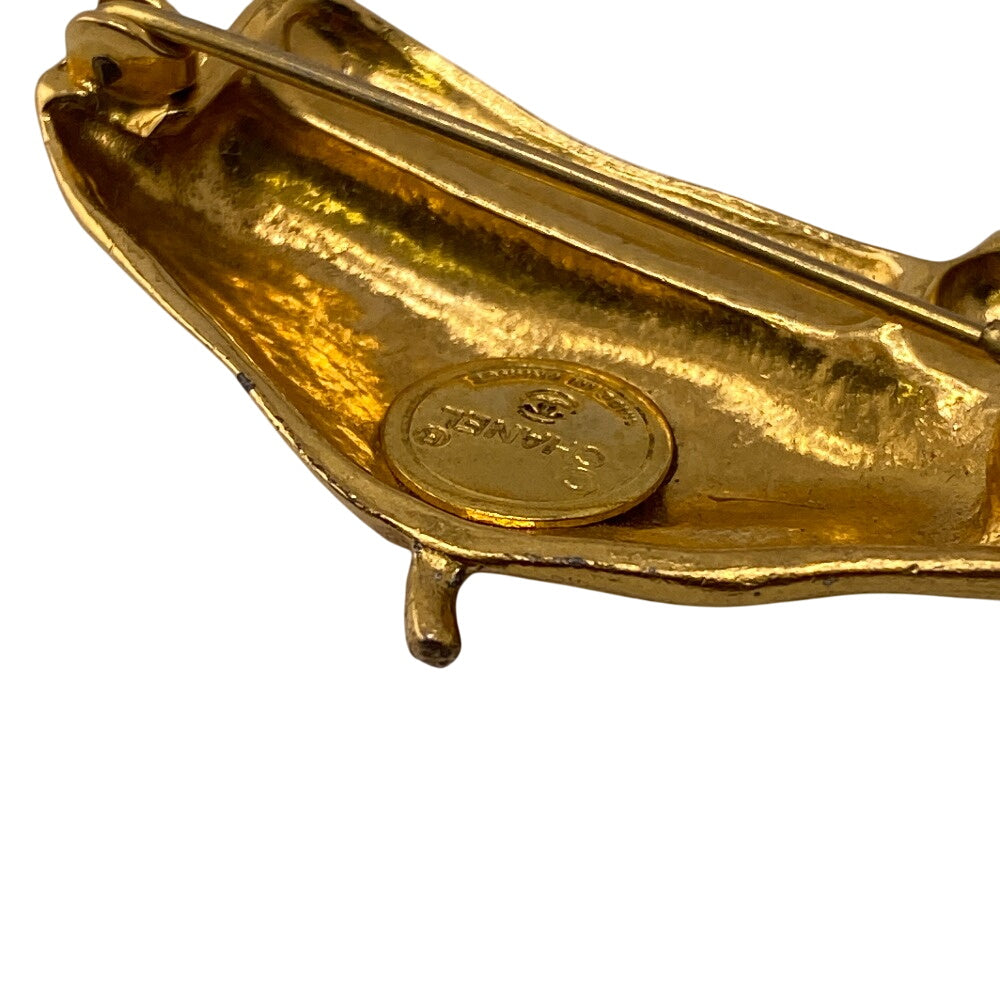 CHANEL Brooch Gold Plated gold Beret Ribbon Women Used Authentic
