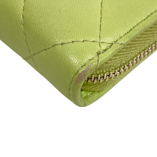 CHANEL Coin case lambskin green Matrasse Round zip Women Used Authentic