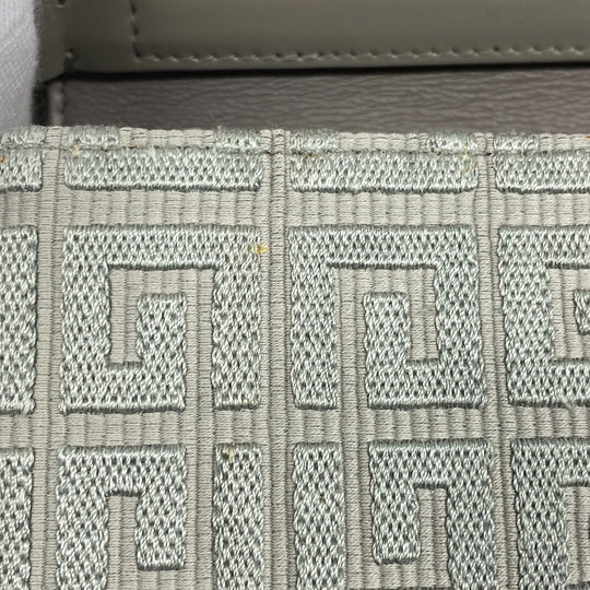 GIVENCHY Shoulder Bag Calfskin, Cotton gray 4G Small Women Used Authentic